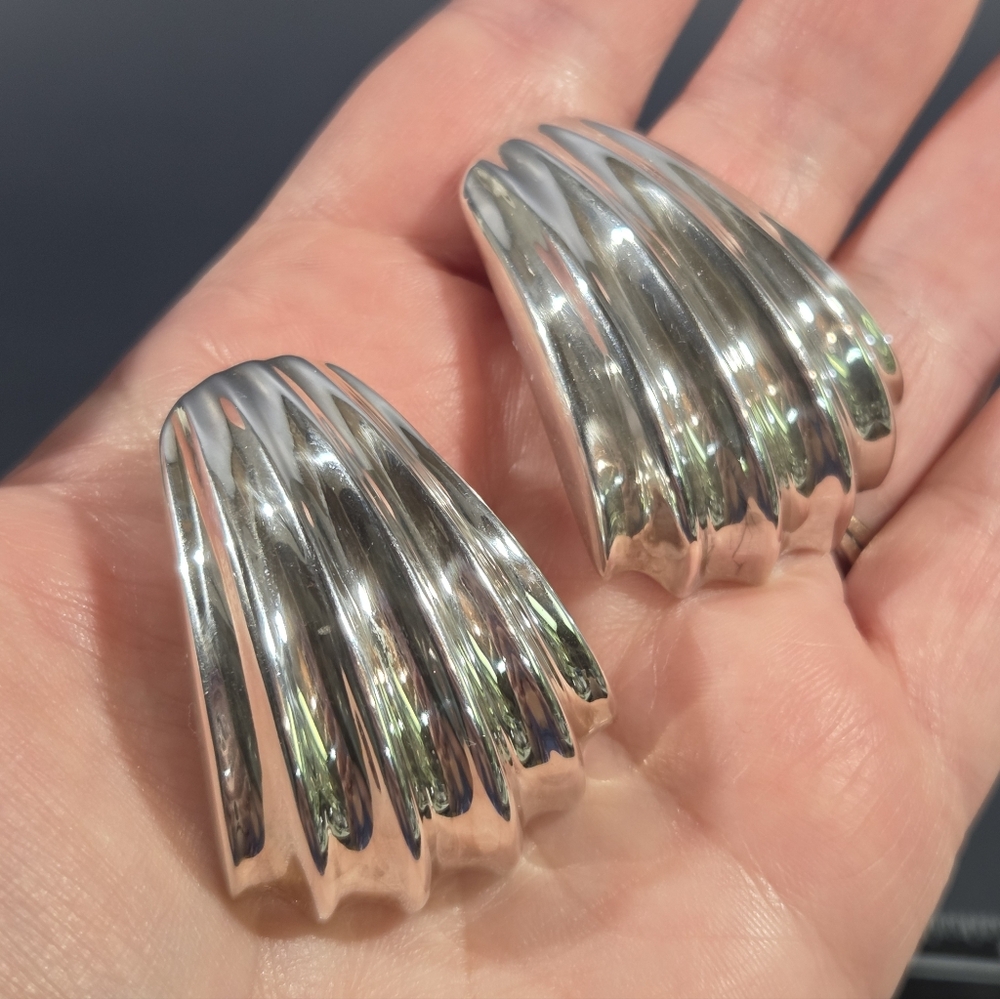 Genuine Vintage "BAYANIHAN" Sterling Silver Ribbed/ Curved Large Earrings/ Studs